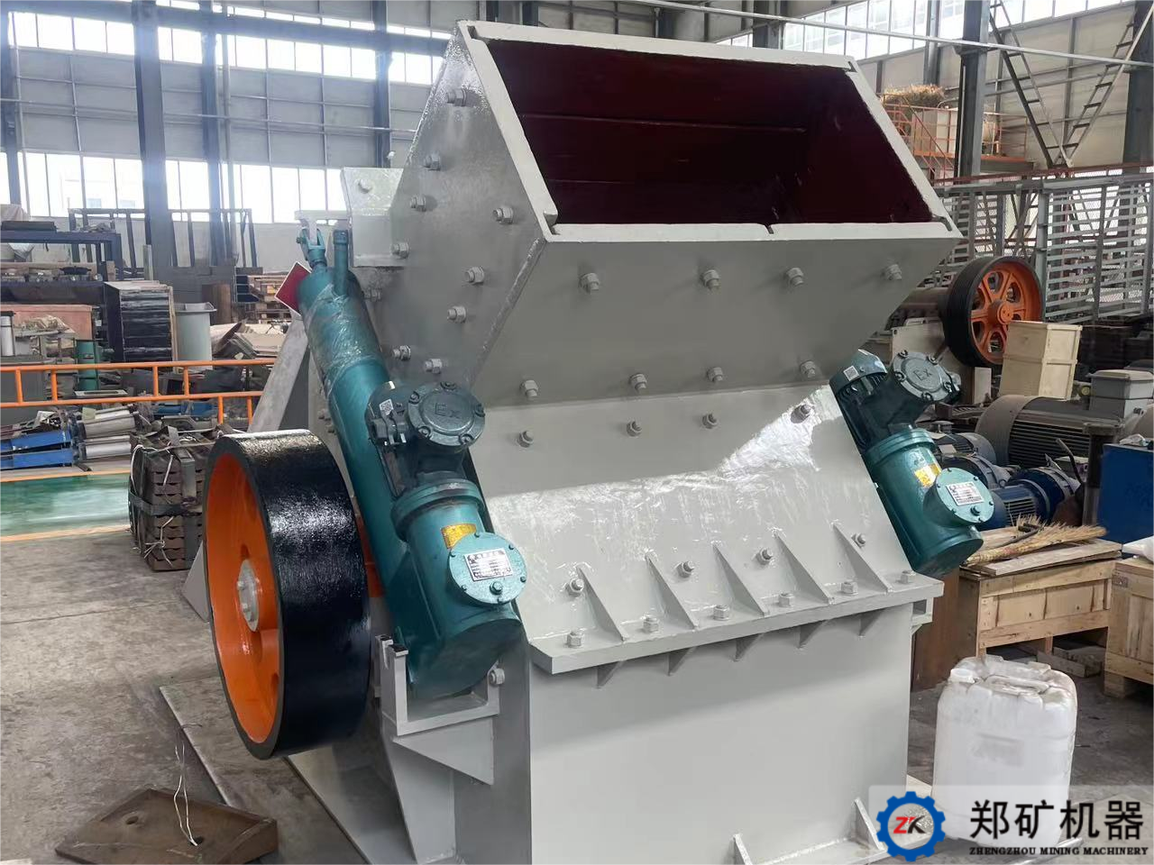 熱烈祝賀徐州PC1000×1000錘式破碎機設(shè)備交貨完成！